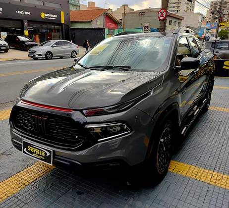 FIAT TORO 2.0 16V TURBO DIESEL ULTRA 4WD AT9 FIAT TORO 2.0 16V TURBO DIESEL ULTRA 4WD AT9